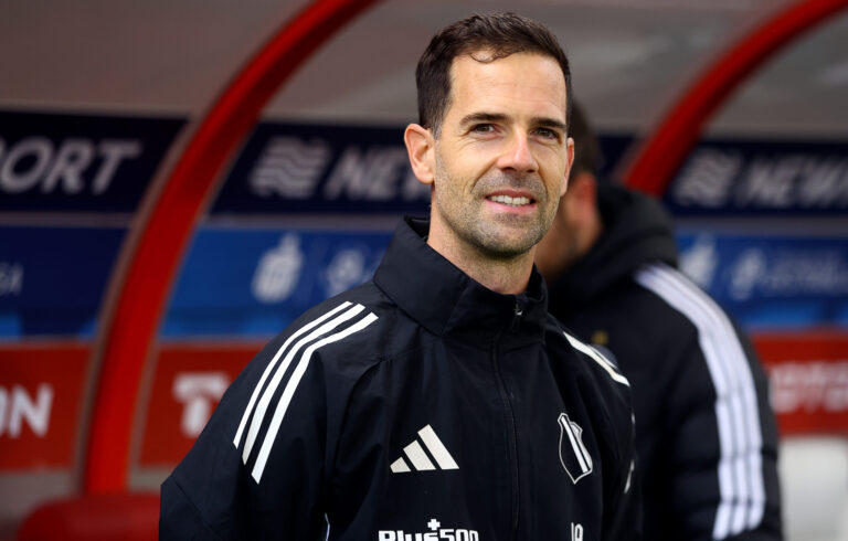 2025.11.02 Lodz Pilka Nozna PKO BP Ekstraklasa Sezon 2025/2026 Widzew Lodz - Legia Warszawa Nz Inaki Astiz Foto:Artur Kraszewski / PressFocus

2025.11.02 Lodz Football PKO BP Ekstraklasa Polish League 2025/2026 Widzew Lodz - Legia Warszawa Inaki Astiz Credit:Artur Kraszewski / PressFocus