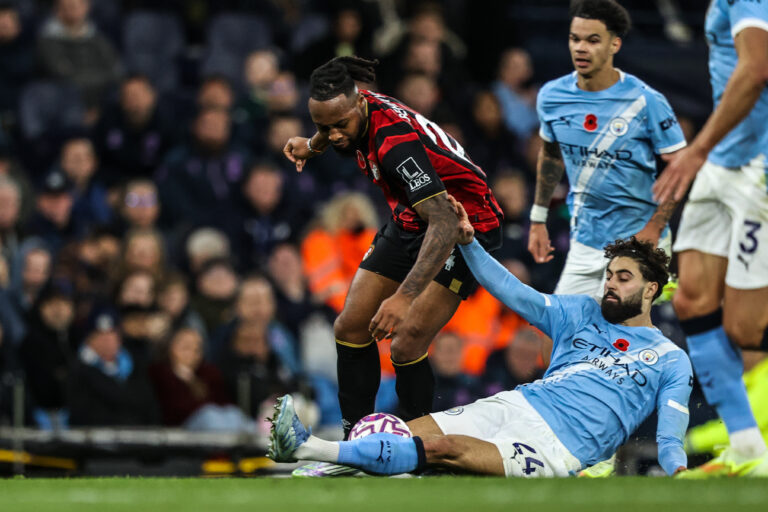 Antoine Semenyo of Bournemouth is tackled by Josko Gvardiol of Manchester City during the Premier League match Manchester City vs Bournemouth at Etihad Stadium, Manchester, United Kingdom, 2nd November 2025

(Photo by Alfie Cosgrove/News Images)

*** GER AUT SUI OUT *** in Manchester, United Kingdom on 11/3/2025. (Photo by Alfie Cosgrove/News Images/Sipa USA)
2025.11.03 Manchester
pilka nozna liga angielska
Manchester City - AFC Bournemouth
Foto News Images/SIPA USA/PressFocus

!!! POLAND ONLY !!!