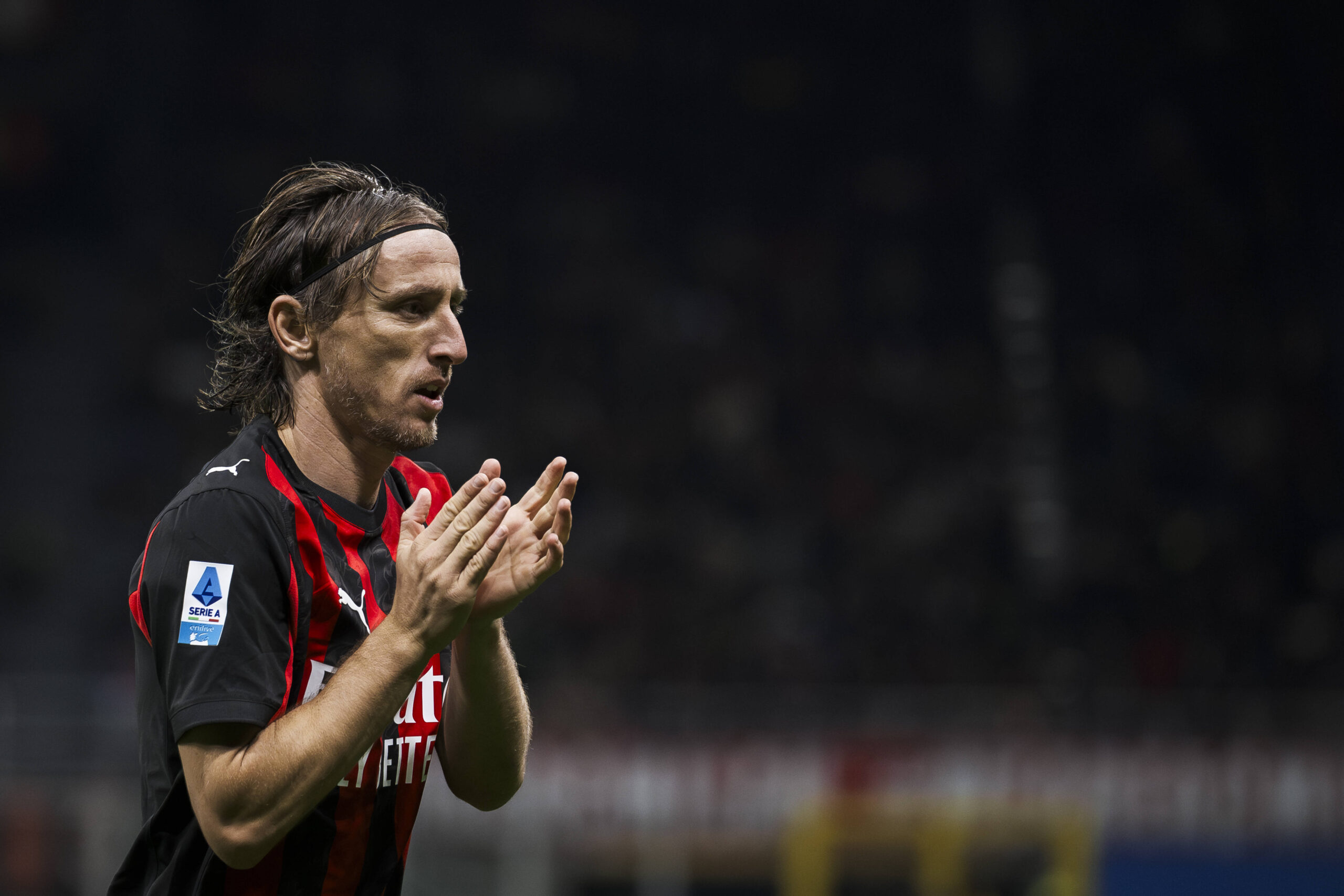 AC Milan v AS Roma - Serie A Luka Modric of AC Milan gestures during the Serie A football match between AC Milan and AS Roma. Milan Italy Copyright: xNicoloxCampox
2025.11.02 Mediolan
pilka nozna , liga wloska
AC Milan - AS Roma
Foto IMAGO/PressFocus

!!! POLAND ONLY !!!