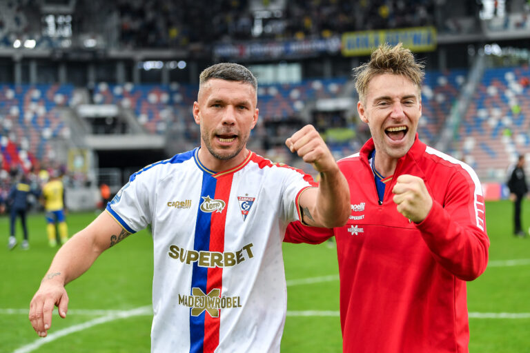 2025.11.02 Zabrze
Pilka nozna PKO Ekstraklasa sezon 2025/2026
Gornik Zabrze - Arka Gdynia
N/z Lukas Podolski  Sondre Liseth radosc wygrana
Foto PressFocus / PressFocus

2025.11.02 Zabrze
Football Polish League PKO Ekstraklasa season 2025/2026
Gornik Zabrze - Arka Gdynia
Lukas Podolski  Sondre Liseth radosc wygrana
Credit: PressFocus / PressFocus