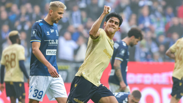 2025.11.02 Poznan
Pilka nozna Ekstraklasa sezon 2025/2026
Lech Poznan - Motor Lublin
N/z Luis Palma gol radosc bramka
Foto Pawel Jaskolka / PressFocus

2025.11.02 Poznan
Football Polish Ekstraklasa season 2025/2026
Lech Poznan - Motor Lublin
Credit: Pawel Jaskolka / PressFocus