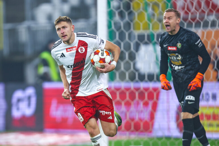 2025.11.03 Lodz
Pilka nozna , Betclic I liga , sezon 2025/26
LKS Lodz - Slask Wroclaw
N/z Fabian Piasecki
Foto Artur Kraszewski / PressFocus

2025.11.03 Lodz
Football , Polish league, second level , 2025/2026 season
LKS Lodz - Slask Wroclaw
Fabian Piasecki
Credit: Artur Kraszewski / PressFocus