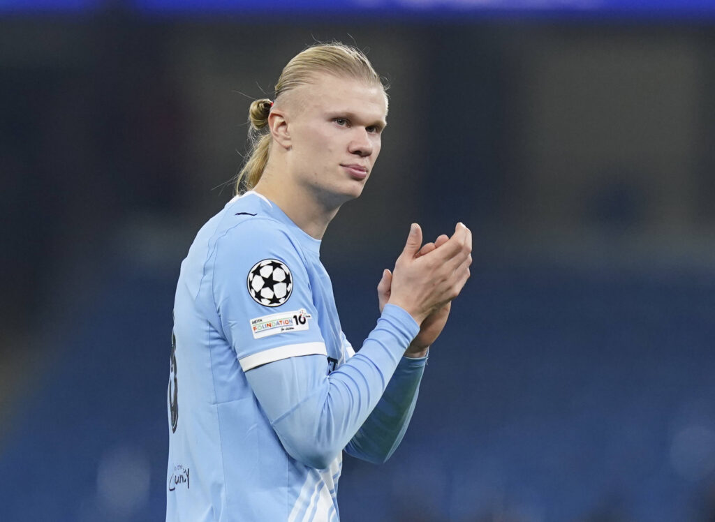 Manchester, England, 5th November 2025. Erling Haaland of Manchester City celebrates the win during the Manchester City vs Borussia Dortmund UEFA Champions League match at the Etihad Stadium, Manchester. Picture credit should read: Andrew Yates / Sportimage EDITORIAL USE ONLY. No use with unauthorised audio, video, data, fixture lists, club/league logos or live services. Online in-match use limited to 120 images, no video emulation. No use in betting, games or single club/league/player publications. SPI_067_AY_Man_City_Dortmund SPI-4268-0121
2025.11.05 Manchester
pilka nozna liga mistrzow
Manchester City - Borussia Dortmund

Foto IMAGO/Andrew Yates/Imago/PressFocus

!!! POLAND ONLY !!!