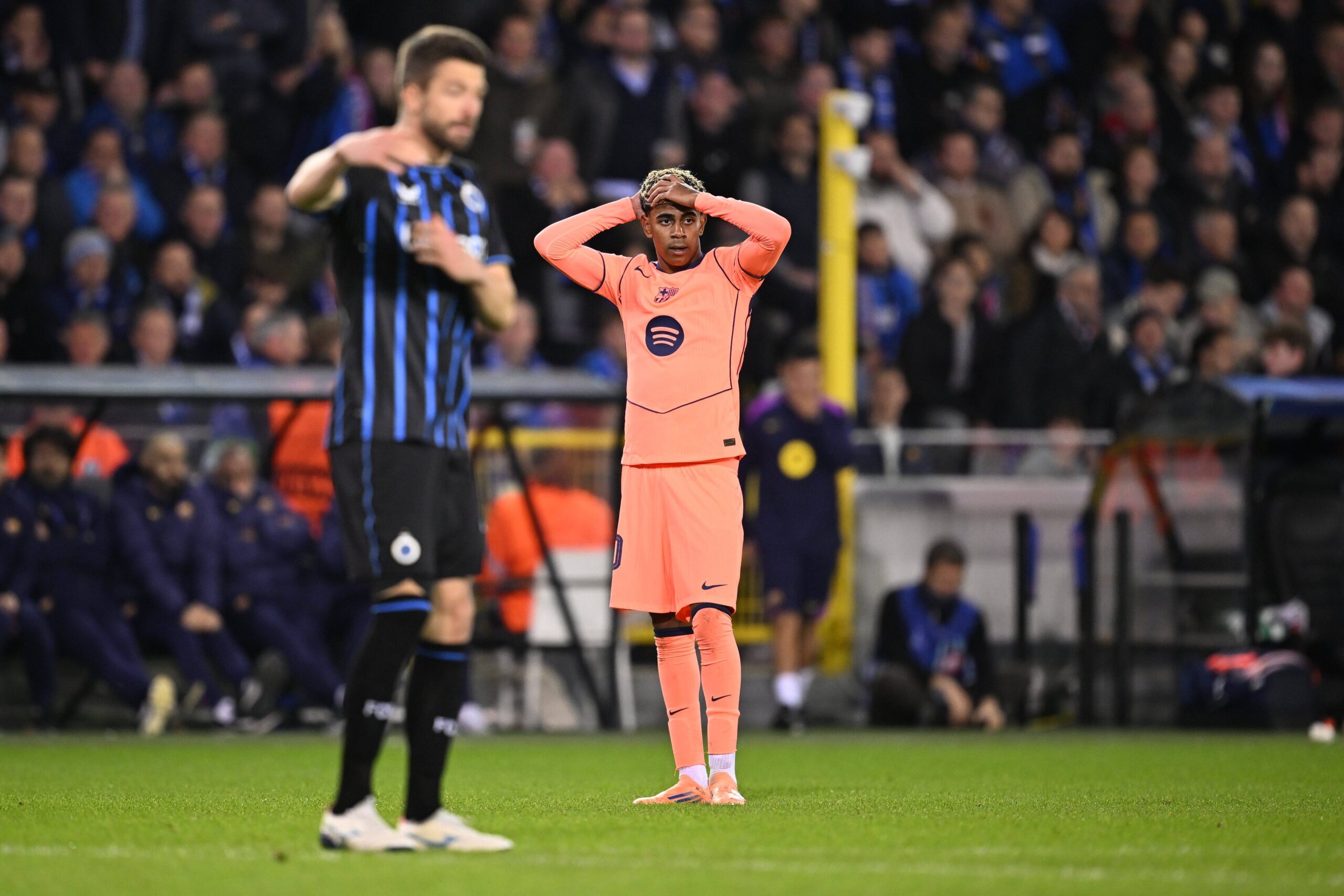 Club Brugge v Barcelona - UEFA Champions League BRUGGE, BELGIUM - NOVEMBER 05 : Yamal Lamine forward of Barcelona dejected during the UEFA Champions League 2025/26 League Phase MD4 match between Club Brugge and Barcelona on November 5, 2025 in Brugge, Belgium, 05/11/2025 Brugge Belgium PUBLICATIONxNOTxINxFRAxBEL Copyright: xTomasxSiskx
2025.11.05 Brugia
pilka nozna liga mistrzow
Club Brugge - FC Barcelona

Foto IMAGO/Tomas Sisk/SIPA USA/PressFocus

!!! POLAND ONLY !!!