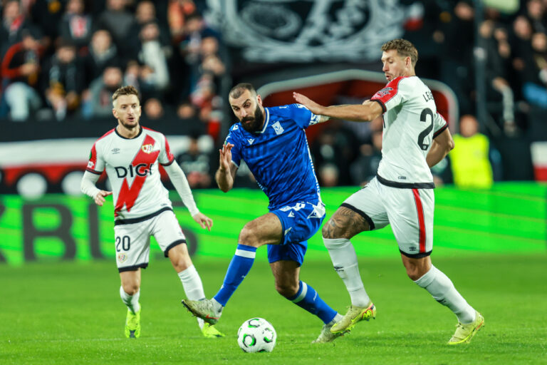 2025.11.06 Madryt
pilka nozna UEFA Liga Konferencji sezon 2025/2026
Rayo Vallecano - Lech Poznan
N/z Mikael Ishak
Foto Przemyslaw Szyszka / PressFocus

2025.11.06 Madrid
Football - UEFA Conference League season 2025/2026
Rayo Vallecano - Lech Poznan
Mikael Ishak
Credit: Przemyslaw Szyszka / PressFocus