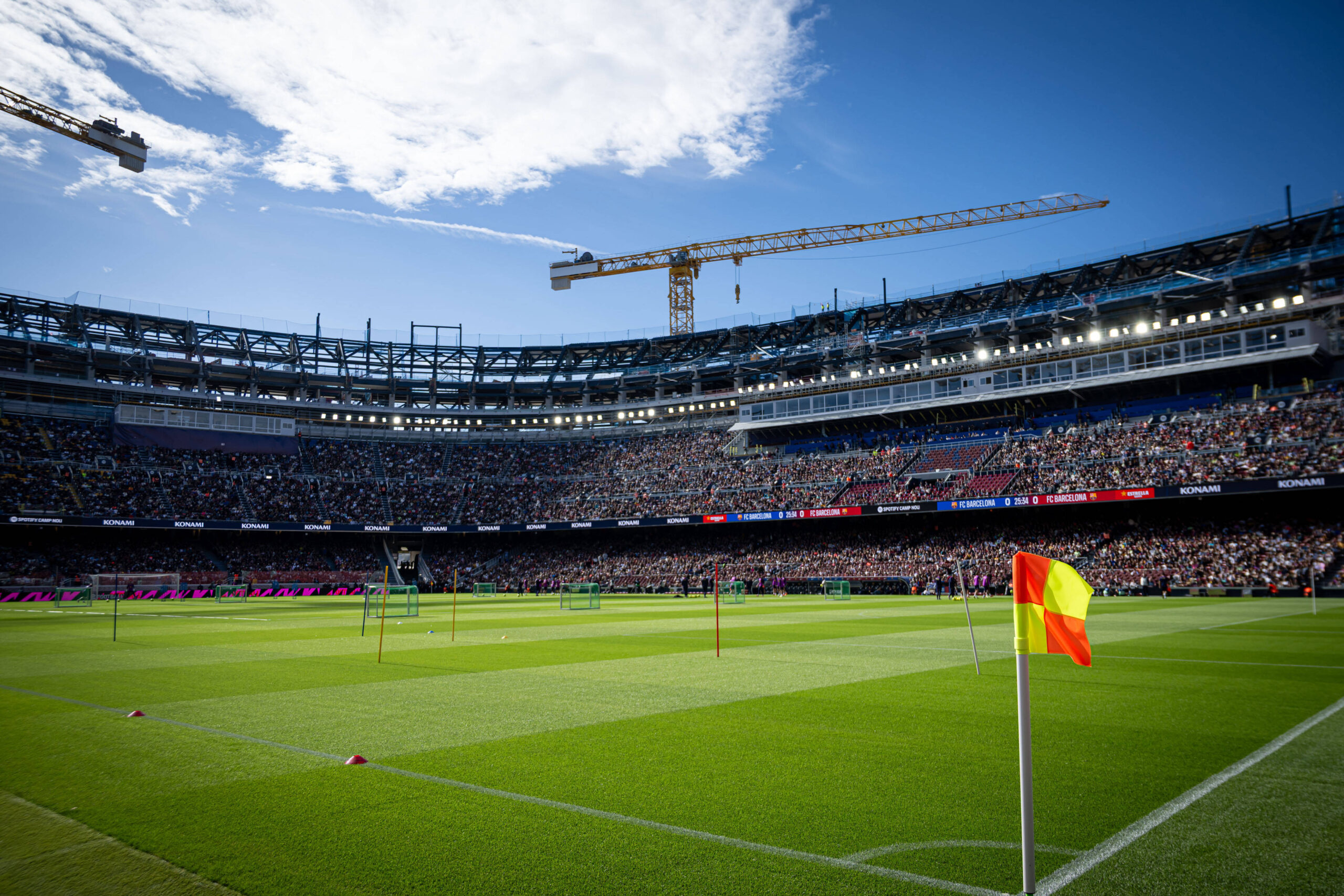 General view inside the stadium during FC Barcelona&#039;s first training at Spotify Camp Nou following its renovation. At Spotify Camp Nou in Barcelona, , Spain, on November 07 2025. Photo by Felipe Mondino-/ ipa-agency.net - //IPAPRESSITALY_IPA_Agency_IPA67649026/Credit:/IPA/SIPA/2511071400
2025.11.07 Barcelona
pilka nozna liga hiszpanska
FC Barcelona - trening na Camp Nou
Foto /IPA/SIPA/PressFocus

!!! POLAND ONLY !!!