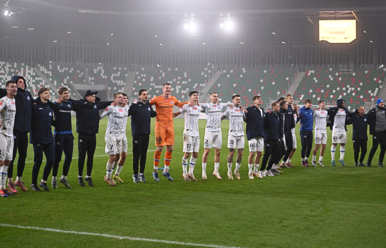 2025.11.08 Sosnowiec
Pilka nozna Pierwsza Liga Betclic 1 Liga Sezon 2025/2026
Wieczysta Krakow - Stal Rzeszow
N/z Radosc Stali Rzeszow po meczu
Foto Norbert Barczyk / PressFocus

2025.11.08 Sosnowiec
Football Polish Betclic First I League Season 2025/2026
Radosc Stali Rzeszow po meczu
Credit: Norbert Barczyk / PressFocus