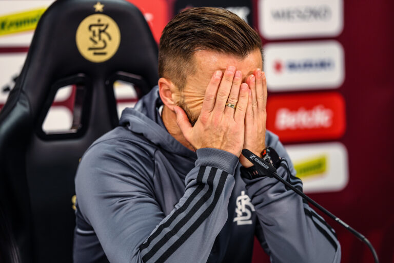 2025.11.08 Lodz Pilka Nozna Betclic 1 Liga Sezon 2025/2026 LKS Lodz - Puszcza Niepolomice Nz Szymon Grabowski Foto. Artur Kraszewski / PressFocus

2025.11.08 Lodz Football Betclic Polish First League Season 2025/2026 LKS Lodz - Puszcza Niepolomice Szymon Grabowski Credit: Artur Kraszewski / PressFocus