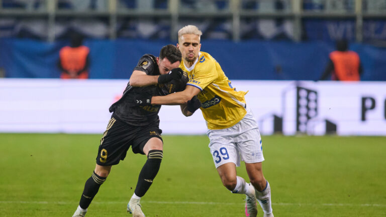 2025.11.08 Lublin pilka nozna PKO Ekstraklasa sezon 2025/2026 
Motor Lublin - Wisla Plock
N/z  Giannis Niarchos Marek Bartos 
Foto Ireneusz Wnuk / PressFocus

2025.11.08 Lublin Football - Polish PKO Ekstraklasa season 2025/2026 
Motor Lublin - Wisla Plock
Giannis Niarchos Marek Bartos 
Credit: Ireneusz Wnuk / PressFocus