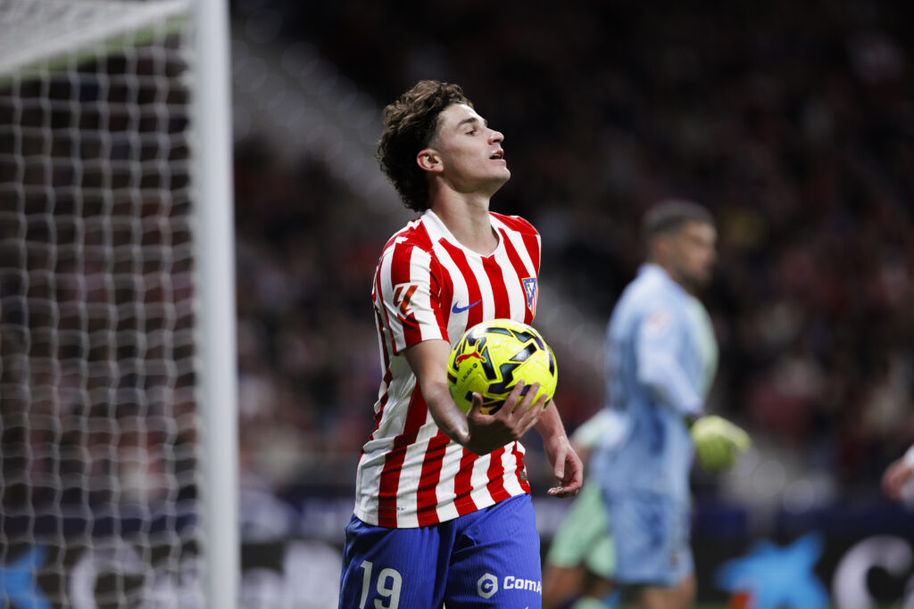 MADRID,SPAIN - 8 November:Julian Alvarez of Atletico de Madrid reacts to a missed opportunity during the La Liga 2025/26 match between Atletico de Madrid and Levante at Riyadh Air Metropolitano Stadium.  (Photo by Guillermo Martinez/f22photo/Sipa USA)
2025.11.08 Madryt
pilka nozna liga hiszpanska
Atletico Madryt - Levante UD
Foto Guillermo Martinez/SIPA USA/PressFocus

!!! POLAND ONLY !!!