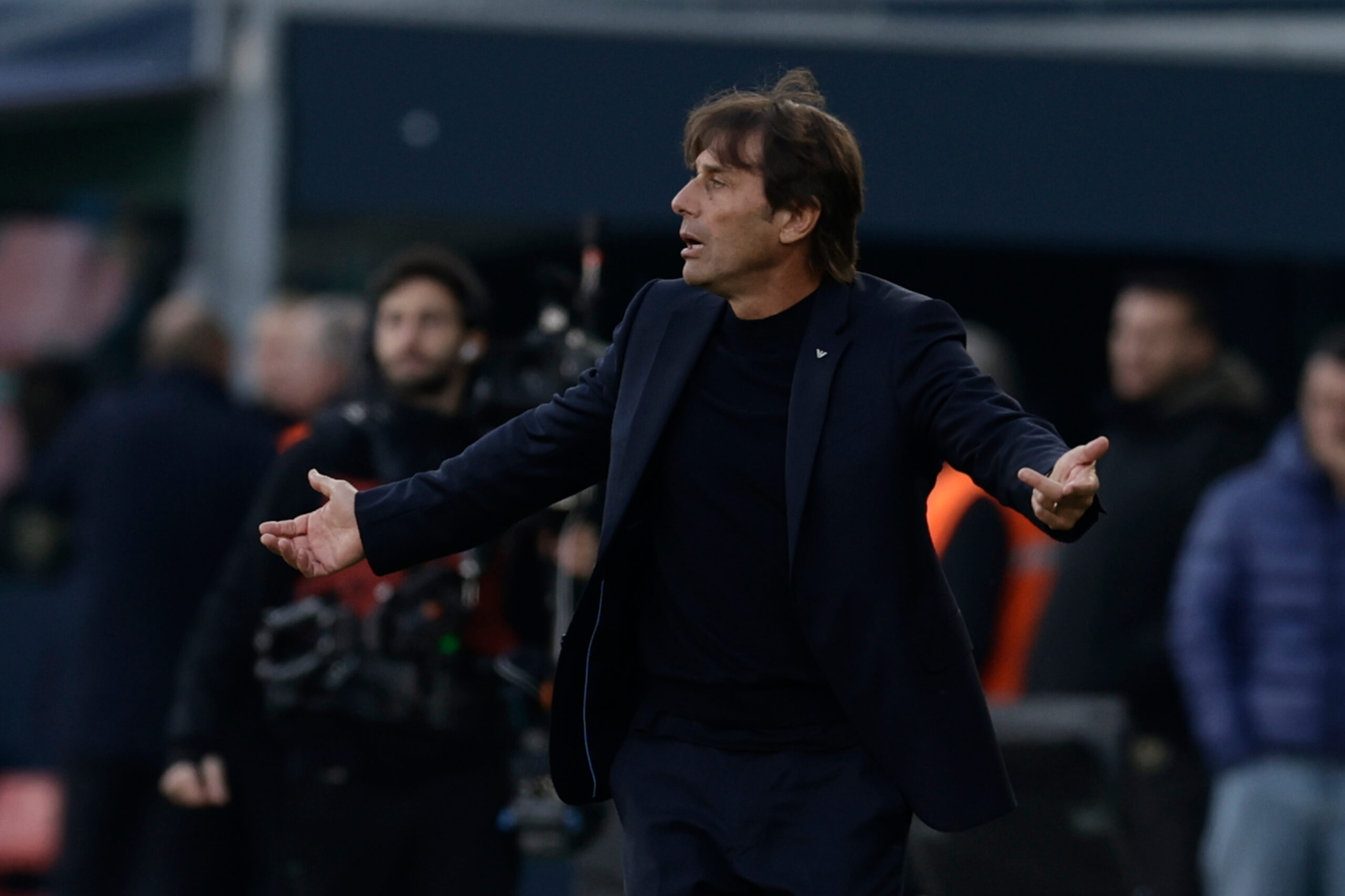Napoli&#039;s Italian coach Antonio Conte gesticulate during the Serie A football match Bologna vs SSC Napoli at Renato Dall Ara Stadium on November 09, 2025, Bologna. (Photo by Antonio Balasco/IPA Sport / ipa-agency.net/IPA/Sipa USA)
2025.11.09 Bolonia
pilka nozna liga wloska
Bologna FC  - SSC Napoli
Foto IPA/SIPA USA/PressFocus

!!! POLAND ONLY !!!