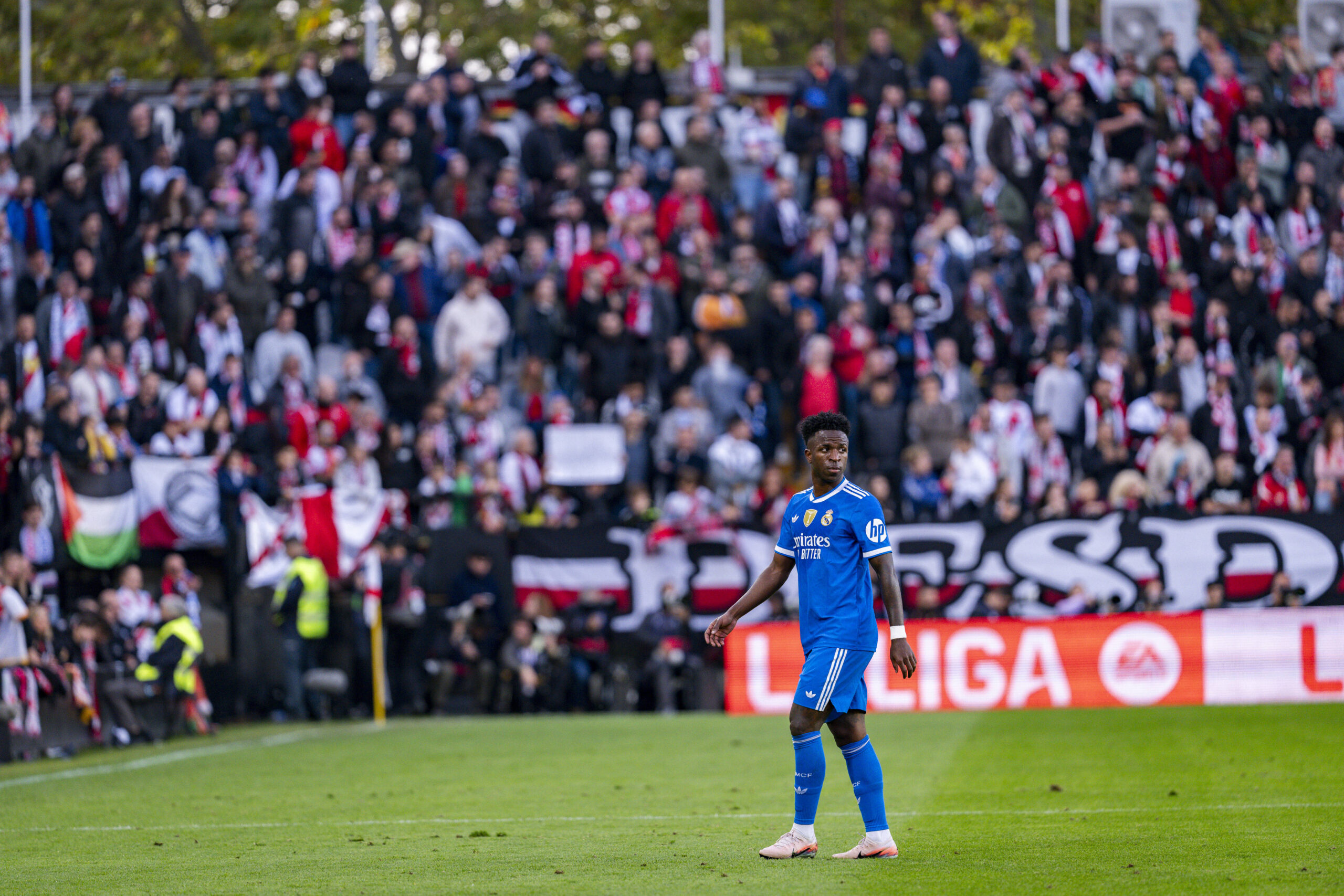 Rayo Vallecano vs Real Madrid - LaLiga EA Sports Vinicius Junior of Real Madrid is seen during the LaLiga EA Sports football match between Rayo Vallecano and Real Madrid at Estadio Vallecas on November 09, 2025 in Madrid, Spain. Madrid Estadio Vallecas Madrid Spain Copyright: xAlbertoxGardinx AGardin_20251109_Foot_Liga_Rayo_ReaMad_0272
2025.11.09 Madryt
pilka nozna liga hiszpanska
Rayo Vallecano - Real Madryt
Foto IMAGO/PressFocus

!!! POLAND ONLY !!!