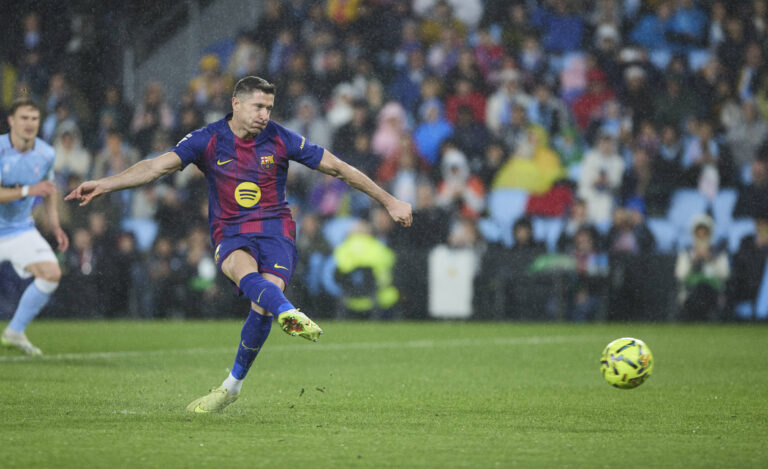 RC Celta de Vigo v FC Barcelona, Barca - LaLiga EA Sports VIGO, SPAIN - NOVEMBER 9: Robert Lewandowski of FC Barcelona in action during to the LaLiga EA Sports match between RC Celta de Vigo and FC Barcelona at Abanca Balaidos stadium on November 9, 2025 in Vigo, Spain. Photo by Diego Simon/Photo Players Images/Magara Press Vigo Abanca Balaidos Stadium Spain Copyright: xDiegoxSimonx
2025.11.09 Vigo
pilka nozna liga hiszpanska
Celta Vigo - FC Barcelona
Foto IMAGO/PressFocus

!!! POLAND ONLY !!!