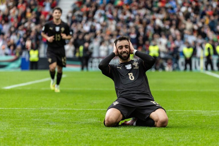 Bruno Fernandes  Portugal national team, Nationalteam  celebrating a goal during the match between Portugal National Team and Armenia National team, valid for 2026 World Cup Qualifiers at Estdio do Drago on 16 November 2025. Porto Estadio do Dragao Porto Portugal Copyright: xIMAGOx/xPRIMExSPORTSxIMAGESx/xFILIPExOLIVEIRAx
2025.11.16 Porto
pilka nozna mistrzostwa swiata kwalifikacje
Portugalia - Armenia
Foto IMAGO/PressFocus

!!! POLAND ONLY !!!