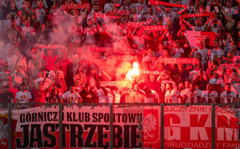 2025.11.17 Malta
Pilka nozna Kwalifikacje Mistrzostw Swiata 2026
Malta - Polska
N/z Kibice, race
Foto Marcin Karczewski / PressFocus

2025.11.17 Malta
Football - FIFA World Cup 2026 Qualifying round
Malta - Poland
Kibice, race
Credit: Marcin Karczewski / PressFocus