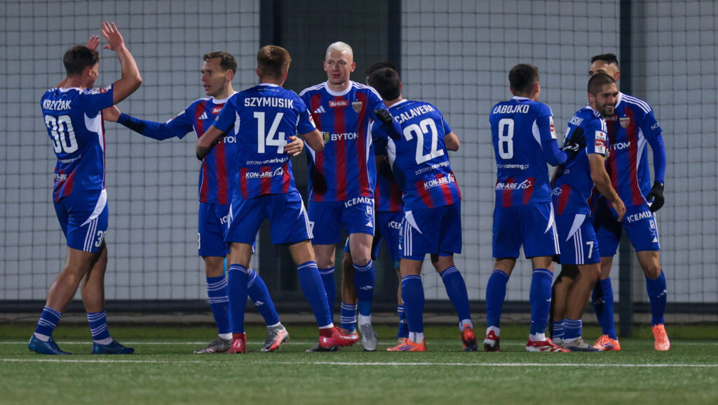 2025.11.22 Bytom
Pilka nozna Betclic 1 Liga Sezon 2025/2026
Polonia Bytom - FKS Stal Mielec
N/z radosc, radosc po golu, radosc po bramce, gol, bramka Jakub Arak
Foto Sebastian Sienkiewicz / PressFocus

2025.11.22 Bytom
Football - Polish Betclic 1 Liga Season 2025/2026
Polonia Bytom - FKS Stal Mielec
radosc, radosc po golu, radosc po bramce, gol, bramka Jakub Arak
Credit: Sebastian Sienkiewicz / PressFocus