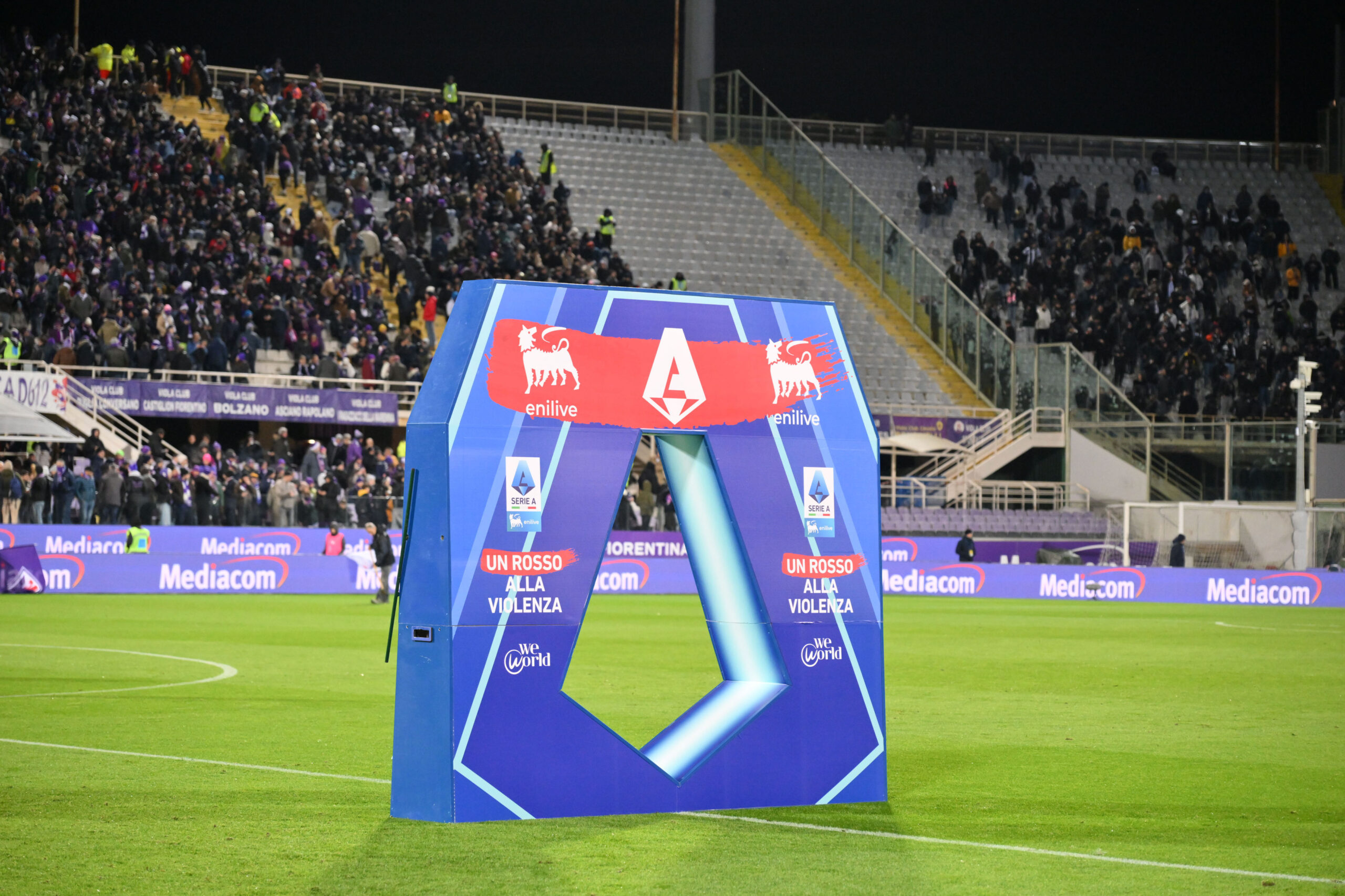 Serie A scoreboard against violence during the match of 12th day of the Serie A Championship between A.C.Fiorentina and FC Juventus at the Artemio Franchi Stadium on Nov 22, 2025 in Florence, Italy.  during  ACF Fiorentina vs Juventus FC, Italian soccer Serie A match in Florence, Italy, November 22 2025 (Photo by Roberto Ramaccia/IPA Sport / ipa-agency.net/IPA/Sipa USA)
2025.11.22 Florencja
pilka nozna liga wloska
ACF Fiorentina - Juventus Turyn
Foto IPA/SIPA USA/PressFocus

!!! POLAND ONLY !!!