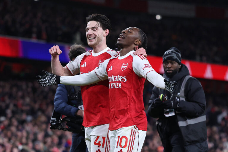 London, England, 23rd November 2025. Eberechi Eze R of Arsenal celebrates after he scores his 3rd goal to make it 4-1 during the Arsenal vs Tottenham Hotspur Premier League match at the Emirates Stadium, London. Picture credit should read: David Klein / Sportimage EDITORIAL USE ONLY. No use with unauthorised audio, video, data, fixture lists, club/league logos or live services. Online in-match use limited to 120 images, no video emulation. No use in betting, games or single club/league/player publications. SPI_129_DK_Arsenal_Tottenham SPI-4307-0128
2025.11.23 Londyn
pilka nozna , liga angielska
Arsenal Londyn - Tottenham Hotspur 
Foto IMAGO/PressFocus

!!! POLAND ONLY !!!
