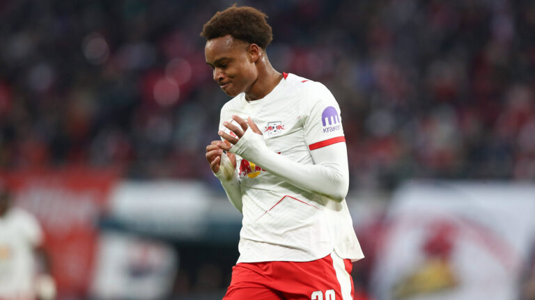 23.11.2025, xtgx, Fussball - 1.Bundesliga RB Leipzig - SV Werder Bremen emspor, v.l. Assan Ouedraogo Leipzig, 20 enttaeuscht, schaut enttaeuscht, niedergeschlagen, disappointed DFL/DFB REGULATIONS PROHIBIT ANY USE OF PHOTOGRAPHS as IMAGE SEQUENCES and/or QUASI-VIDEO Leipzig *** 23 11 2025, xtgx, Fussball 1 Bundesliga RB Leipzig SV Werder Bremen emspor, v l Assan Ouedraogo Leipzig, 20 enttaeuscht, schaut enttaeuscht, niedergeschlagen, disappointed DFL DFB REGULATIONS PROHIBIT ANY USE OF PHOTOGRAPHS as IMAGE SEQUENCES and or QUASI VIDEO Leipzig
2025.11.23 Lipsk
pilka nozna , liga niemiecka
RB Lipsk - Werder Brema
Foto IMAGO/PressFocus

!!! POLAND ONLY !!!