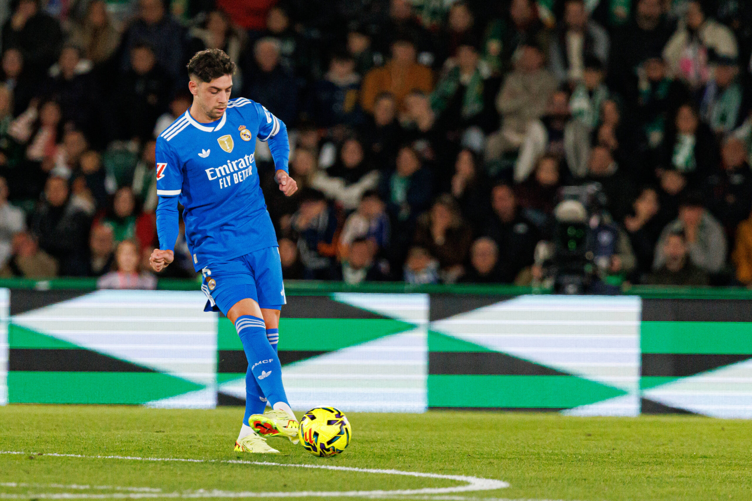 Federico Valverde seen during LaLiga EA SPORTS game between teams of Elche CF and Real Madrid FC at Estadio Manuel Martinez Valero Maciej Rogowski/Ball Raw Images Elche Manuel Martinez Valero Spain Copyright: xMaciejxRogowskix maciejrogowski_elchecf_realmadrid_2526-243
2025.11.23 Elche
pilka nozna , liga hiszpanska
Elche CF - Real Madryt
Foto IMAGO/PressFocus

!!! POLAND ONLY !!!