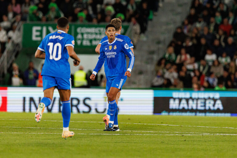 Jude Bellingham seen celebrating after goal during LaLiga EA SPORTS game between teams of Elche CF and Real Madrid FC at Estadio Manuel Martinez Valero Maciej Rogowski/Ball Raw Images Elche Manuel Martinez Valero Spain Copyright: xMaciejxRogowskix maciejrogowski_elchecf_realmadrid_2526-312
2025.11.23 Elche
pilka nozna , liga hiszpanska
Elche CF - Real Madryt
Foto IMAGO/PressFocus

!!! POLAND ONLY !!!