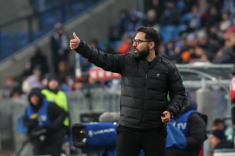 2025.11.23 Poznan
Pilka nozna Ekstraklasa sezon 2025/2026
Lech Poznan - Radomiak Radom
N/z Trener Radomiaka Goncalo Feio
Foto Pawel Jaskolka / PressFocus

2025.11.23 Poznan
Football Polish Ekstraklasa season 2025/2026
Lech Poznan - Radomiak Radom
Credit: Pawel Jaskolka / PressFocus