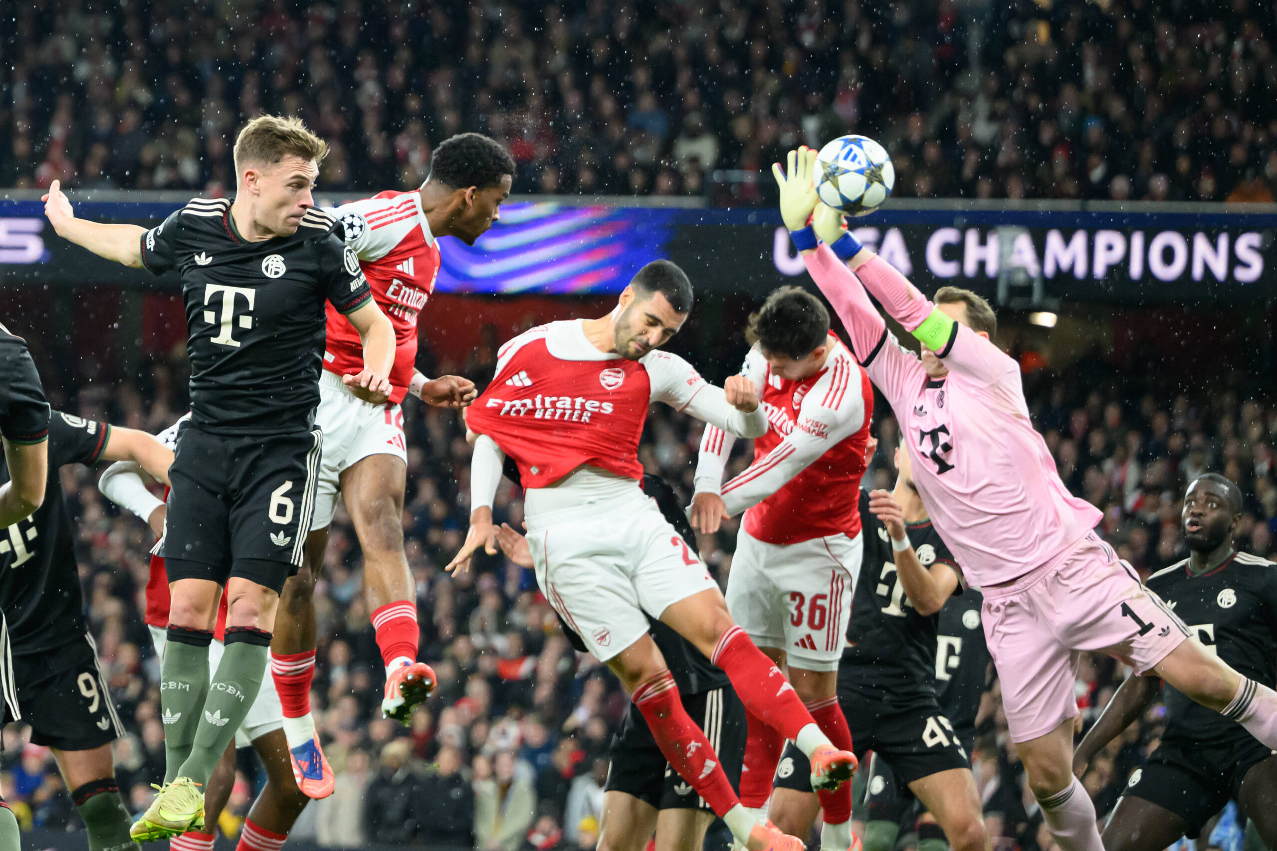 Arsenal v Bayern Munich Champions League 26/11/2025. **GOAL** Arsenal defender Jurrien Timber 12 GOAL scores 1-0 during the Champions League match between Arsenal and Bayern Munich at the Emirates Stadium, London, England on 26 November 2025. London Emirates Stadium Greater London England Editorial use only , Copyright: xSimonxTraylenx PSI-23273-0012
2025.11.26 Londyn
pilka nozna , Liga Mistrzow
Arsenal Londyn - Bayern Monachium
Foto IMAGO/PressFocus

!!! POLAND ONLY !!!