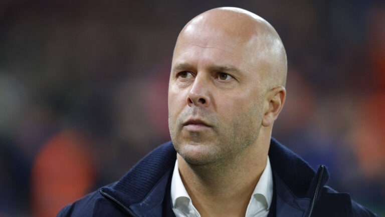 Liverpool, England, 26th November 2025. Arne Slot, Manager of Liverpool during the Liverpool vs PSV Eindhoven UEFA Champions League match at Anfield, Liverpool. Picture credit should read: James Baylis / Sportimage EDITORIAL USE ONLY. No use with unauthorised audio, video, data, fixture lists, club/league logos or live services. Online in-match use limited to 120 images, no video emulation. No use in betting, games or single club/league/player publications. SPI_020_JB_Liverpool_PSV SPI-4311-0020
2025.11.26 Liverpool
pilka nozna , Liga Mistrzow
FC Liverpool - PSV Eindhoven
Foto IMAGO/PressFocus

!!! POLAND ONLY !!!