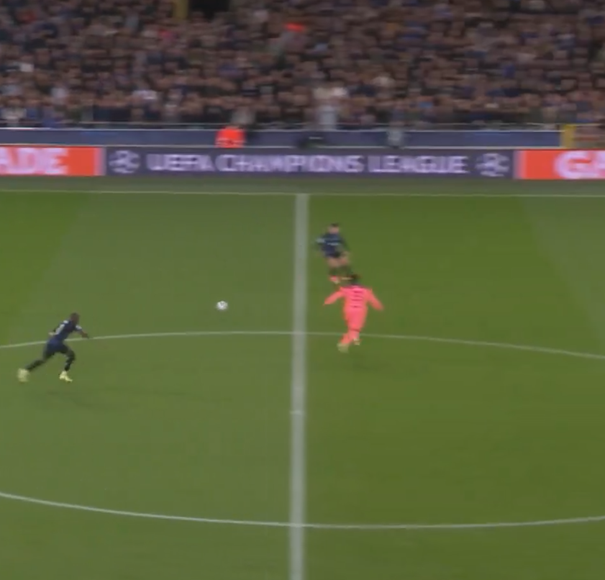 Wymiana ciosów w meczu Barcelony [WIDEO]