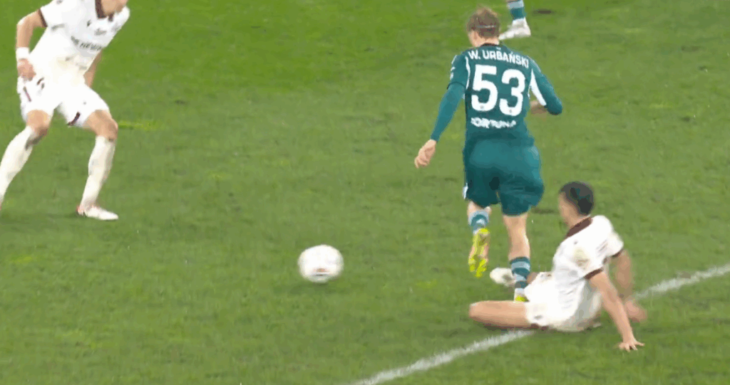 Czy Legii należał się rzut karny? Ekspert Canal+ ocenia decyzję sędziego
