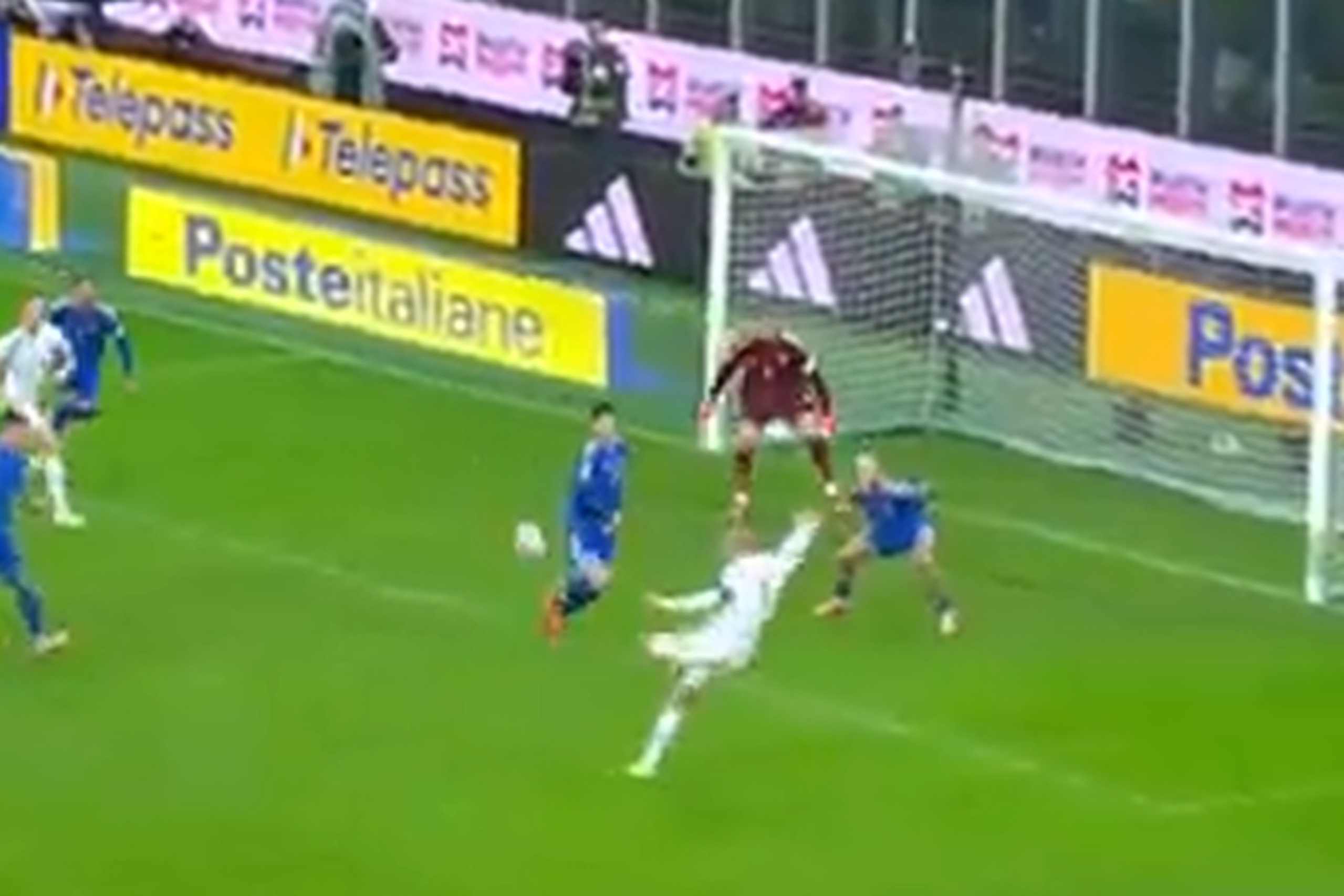 On się nie zatrzymuje! Cudowny wolej Haalanda [WIDEO]