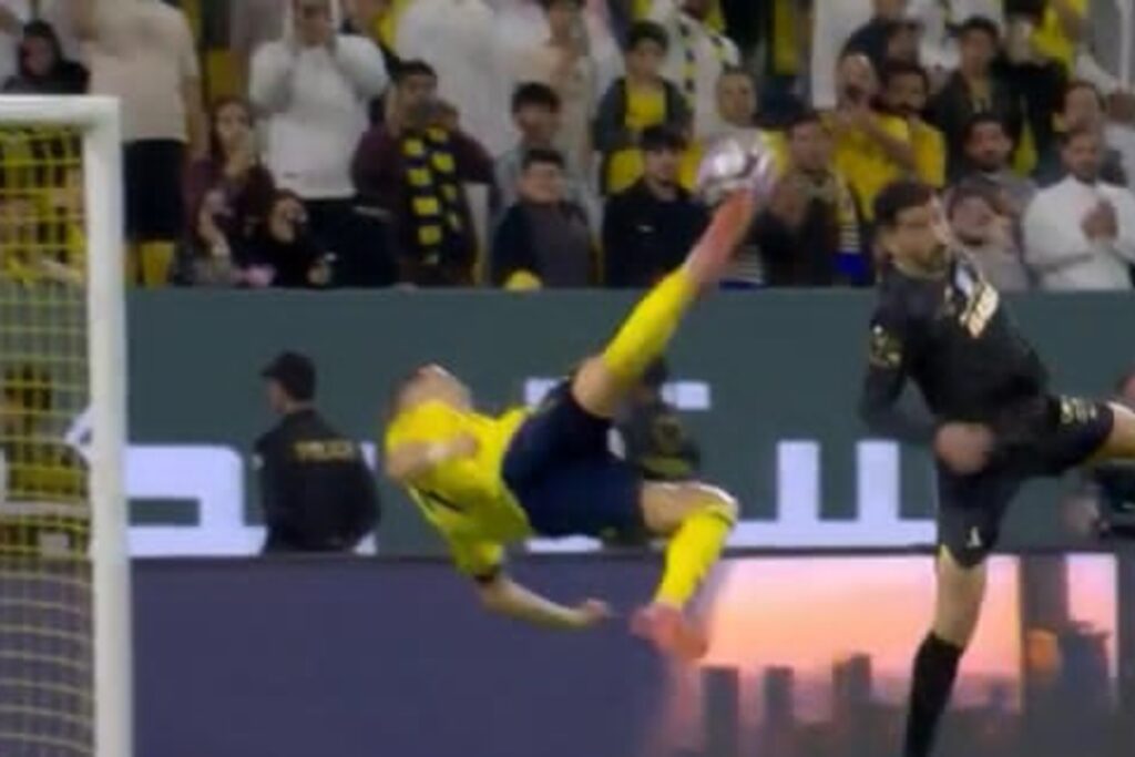 On znów to zrobił! Cristiano Ronaldo z kosmicznym golem przewrotką [WIDEO]