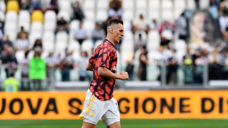 Arkadiusz Milik of Juventus FC warms up during Serie A 2023/24 match between Juventus FC and AC Monza at Allianz Stadium on May 25, 2024 in Turin, Italy - ph Giuliano Marchisciano  during  Juventus FC vs AC Monza, Italian soccer Serie A match in Turin, Italy, May 25 2024 (Photo by Giuliano Marchisciano/IPA Sport /IPA/Sipa USA)
2024.05.25 Turin
pilka nozna liga wloska
Juventus FC - AC Monza
Foto IPA/SIPA USA/PressFocus

!!! POLAND ONLY !!!