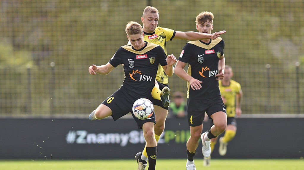 2024.10.01 Krakow
Pilka nozna, Betclic II liga, sezon 2024/2025
Wieczysta Krakow - GKS Jastrzebie
N/z Szymon Maszkowski, Pawel Lysiak, Sebastian Rogala
Foto Krzysztof Porebski / PressFocus

2024.10.01 Krakow
Football, Polish second league - third level, 2024/25 season
Wieczysta Krakow - GKS Jastrzebie
Szymon Maszkowski, Pawel Lysiak, Sebastian Rogala
Credit: Krzysztof Porebski / PressFocus