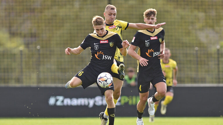 2024.10.01 Krakow
Pilka nozna, Betclic II liga, sezon 2024/2025
Wieczysta Krakow - GKS Jastrzebie
N/z Szymon Maszkowski, Pawel Lysiak, Sebastian Rogala
Foto Krzysztof Porebski / PressFocus

2024.10.01 Krakow
Football, Polish second league - third level, 2024/25 season
Wieczysta Krakow - GKS Jastrzebie
Szymon Maszkowski, Pawel Lysiak, Sebastian Rogala
Credit: Krzysztof Porebski / PressFocus