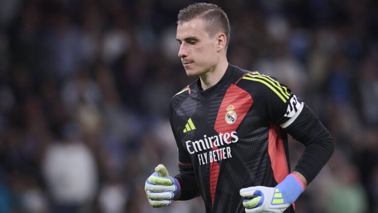 Spanish King Cup Copa del Rey soccer match Real Madrid vs Real Sociedad at Santiago Bernabeu stadium in Madrid, spain 01 april 2025 Lunin 900/Cordon Press PUBLICATIONxNOTxINxFRAxESP 900/CordonxPress LOF - Copa del Rey Real Madrid vs Real Sociedad
2025.04.01 Madryt
pilka nozna , Puchar Krola
Real Madryt - Real Sociedad San Sebastian
Foto IMAGO/PressFocus

!!! POLAND ONLY !!!