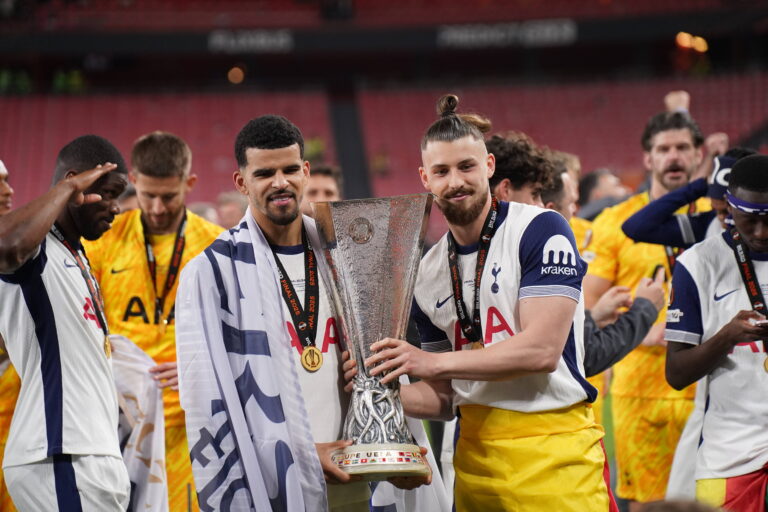 2025 UEFA Europa League Final: Tottenham Hotspur F.C. vs. Manchester United, ManU F.C. Radu Dragusin celebrates, as Tottenham are crowned champions after the 2025 UEFA Europa League Final: Tottenham Hotspur F.C. vs. Manchester United F.C. match on 21 May 2025, at San Mames Stadium, in Bilbao, Spain Bilbao San Mames Stadium Spain Copyright: xAlexandraxFechetex DSC01800
2025.05.21 Bilbao
pilka nozna , Liga Europy , final
Tottenham Hotspur - Manchester United
Foto IMAGO/PressFocus

!!! POLAND ONLY !!!