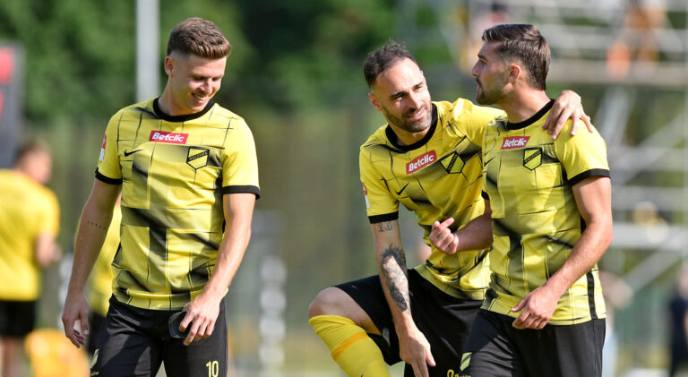 2025.06.12 Krakow
Pilka nozna , Betclic II liga , sezon 2024/25 , baraze o awans do I ligi, polfinal
Wieczysta Krakow - KKS 1925 Kalisz
N/z Po meczu  Daniel Sandoval, Rafael Lopes, Chuma
Foto Krzysztof Porebski / PressFocus

2025.06.12 Krakow
Football , Polish league, third level , 2024/2025 season, promotion play-off semi-final
Wieczysta Krakow - KKS 1925 Kalisz
Po meczu  Daniel Sandoval, Rafael Lopes, Chuma
Credit: Krzysztof Porebski / PressFocus