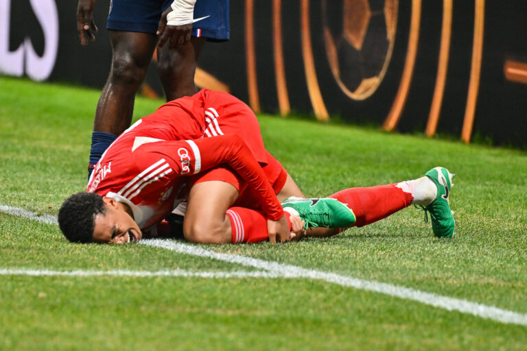 FIFA Club World Cup Paris Saint Germain - FC Bayern Munchen 05.07.2025 im Bild die schwere Verletzung von Jamal MUSIALA FC Bayern Muenchen 42 / Einzelfoto / Freisteller / FIFA Club World Cup: Paris Saint Germain - FC Bayern Muenchen, Mercedes Benz Stadium am 05.07.2025 / NOT FOR SALE IN USA *** FIFA Club World Cup Paris Saint Germain FC Bayern Munchen 05 07 2025 in the picture the serious injury of Jamal MUSIALA FC Bayern Muenchen 42 single photo cropped FIFA Club World Cup Paris Saint Germain FC Bayern Muenchen, Mercedes Benz Stadium on 05 07 2025 NOT FOR SALE IN USA Copyright: xBEAUTIFULxSPORTS/Goldbergx
2025.07.05 Atlanta
pilka nozna , klubowe mistrzostwa swiata w pilce noznej FIFA
Paris Saint-Germain - Bayern Monachium
Foto IMAGO/PressFocus

!!! POLAND ONLY !!!