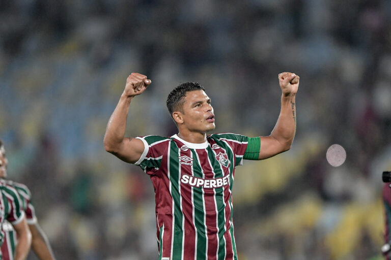 RJ - RIO DE JANEIRO - 09/10/2025 - BRAZIL CUP 2025, FLUMINENSE x BAHIA - Thiago Silva, Fluminense player, during the match against Bahia at the Maracana stadium for the 2025 Brazil Cup championship. Photo: Thiago Ribeiro/AGIF (Photo by Thiago Ribeiro/AGIF/Sipa USA)
2025.09.10 Rio de Janeiro
pilka nozna Puchar Brazylii
Fluminense FC - EC Bahia 
Foto Agif/SIPA USA/PressFocus

!!! POLAND ONLY !!!