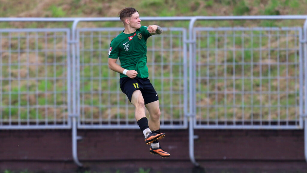 2025.09.13 Jastrzebie Zdroj
Pilka nozna Betclic 2 Liga Sezon 2025/2026
GKS Jastrzebie - Chojniczanka Chojnice
N/z Oliwer Jakuc radosc, radosc po golu, radosc po bramce, gol, bramka
Foto Sebastian Sienkiewicz / PressFocus

2025.09.13 Jastrzebie Zdroj
Football Polish Betclic 2 league Season 2025/2026
GKS Jastrzebie - Chojniczanka Chojnice
Oliwer Jakuc radosc, radosc po golu, radosc po bramce, gol, bramka
Credit: Sebastian Sienkiewicz / PressFocus