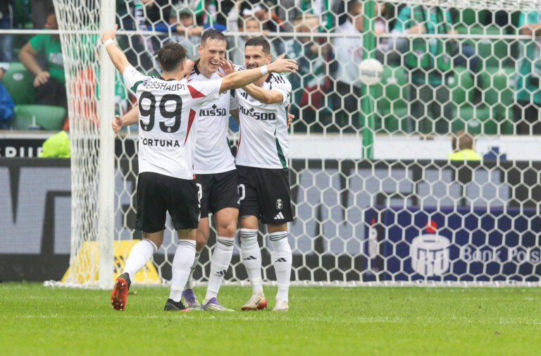 2025.09.14 Warszawa pilka nozna PKO Ekstraklasa sezon 2025/2026
Legia Warszawa - Radomiak Radom
N/z Noah Weisshaupt (Legia), Mileta Rajovic (Legia), Petar Stojanovic (Legia), radosc
Foto Tomasz Jastrzebowski / Foto Olimpik / PressFocus

2025.09.14 Warszawa Football PKO Ekstraklasa season 2025/2026
Legia Warszawa - Radomiak Radom
Noah Weisshaupt (Legia), Mileta Rajovic (Legia), Petar Stojanovic (Legia), radosc
Credit: Tomasz Jastrzebowski / Foto Olimpik / PressFocus