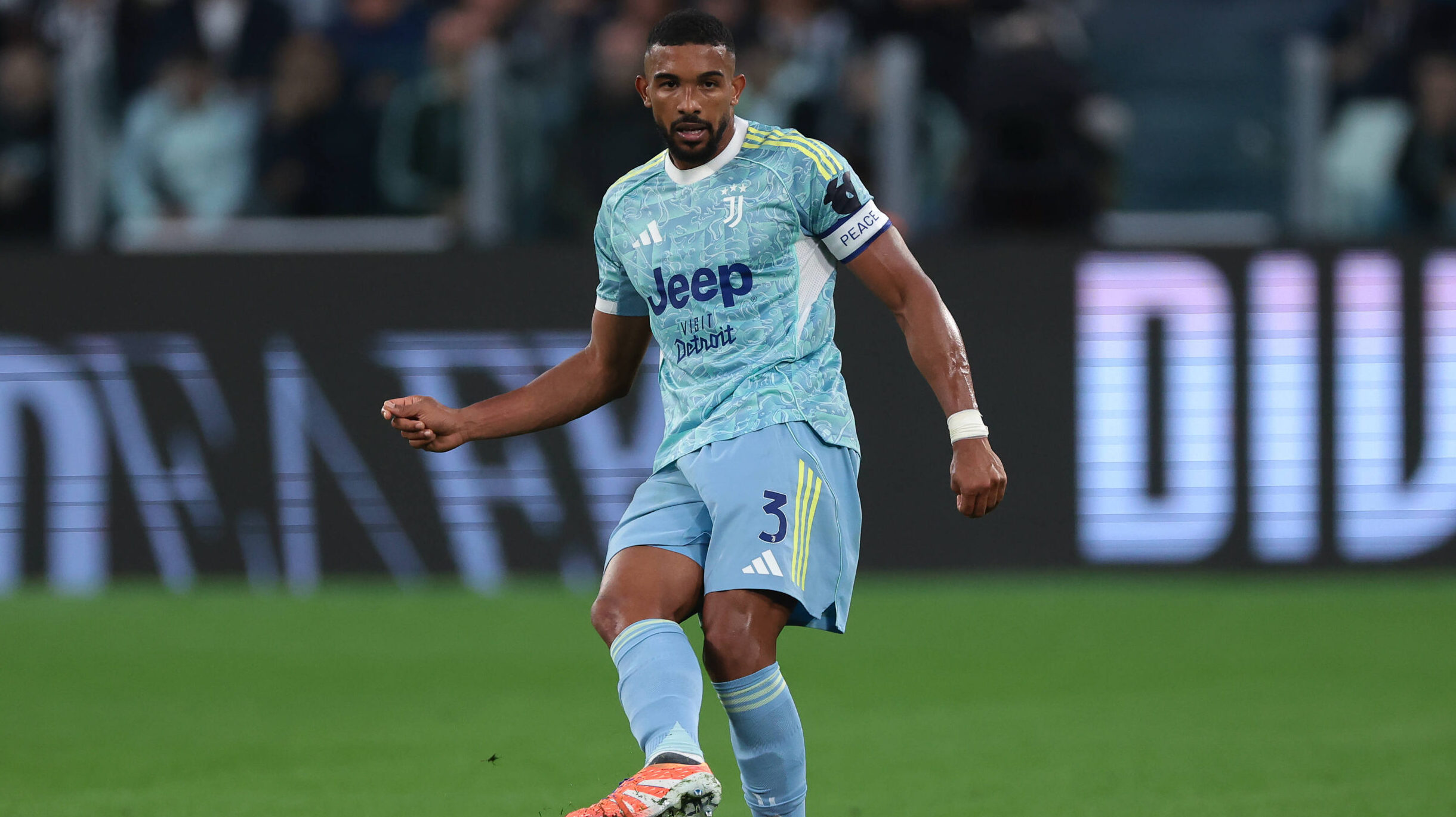 Turin, Italy, 27th September 2025. Gleison Bremer of Juventus during the Juventus vs Atalanta Serie A match at Allianz Stadium, Turin. Picture credit should read: Jonathan Moscrop / Sportimage EDITORIAL USE ONLY. No use with unauthorised audio, video, data, fixture lists, club/league logos or live services. Online in-match use limited to 120 images, no video emulation. No use in betting, games or single club/league/player publications. SPI_162_JM_JUVE_ATALANTA SPI-4163-0161
2025.09.27 Turyn
pilka nozna , liga wloska
Juventus Turyn - Atalanta Bergamo
Foto IMAGO/PressFocus

!!! POLAND ONLY !!!