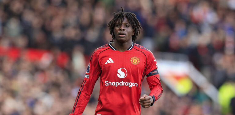 Manchester United, ManU v Sunderland Premier League 04/10/2025. Patrick Dorgu 13 of Manchester United during the Premier League match between Manchester United and Sunderland at Old Trafford, Manchester, England on 4 October 2025. Manchester Old Trafford Greater Manchester England Editorial use only DataCo restrictions apply See www.football-dataco.com , Copyright: xConorxMolloyx PSI-22982-0047
2025.10.04 Manchester
pilka nozna , liga angielska
Manchester United - Sunderland AFC
Foto IMAGO/PressFocus

!!! POLAND ONLY !!!