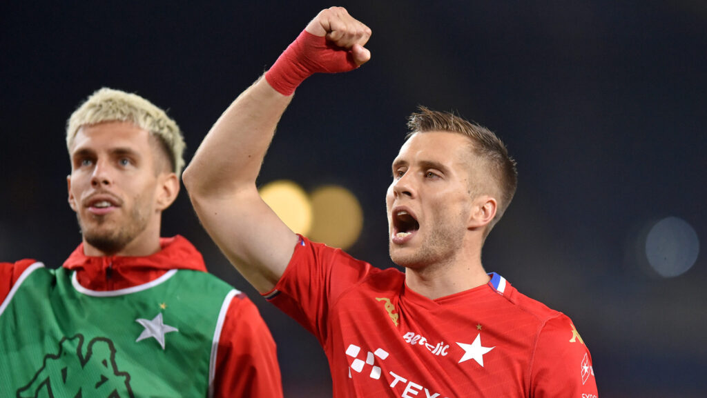 2025.10.05 Krakow
Pilka nozna , Betclic I liga , sezon 2025/26
Wisla Krakow - Ruch Chorzow
N/z Pilkarze Wisly, radosc po meczu, Darijo Grujcic, Igor Lasicki
Foto Krzysztof Porebski / PressFocus

2025.10.05 Krakow
Football , Polish league, second level , 2025/2026 season
Wisla Krakow - Ruch Chorzow
Pilkarze Wisly, radosc po meczu, Darijo Grujcic, Igor Lasicki
Credit: Krzysztof Porebski / PressFocus