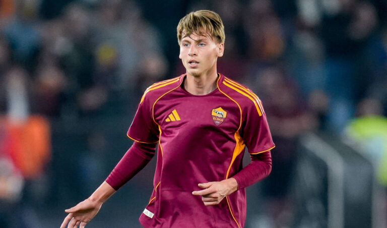 AS Roma v FC Internazionale - Serie A Enilive Jan Ziolkowski of AS Roma during the Serie A Enilive match between AS Roma and FC Internazionale at Stadio Olimpico on October 18, 2025 in Rome, Italy. Rome Stadio Olimpico Lazio Italy Copyright: xGiuseppexMaffiax 251018_SerieA_Roma-Inter_9423
2025.10.18 Rzym
pilka nozna , liga wloska
AS Roma - Inter Mediolan
Foto IMAGO/PressFocus

!!! POLAND ONLY !!!