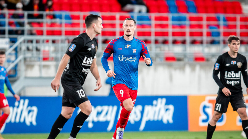 2025.10.28 Opole
Pilka nozna STS Puchar Polski sezon 2025/2026
Odra Opole - Piast Gliwice
N/z Edvin Muratovic
Foto Mateusz Porzucek PressFocus

2025.10.28 Opole
Football STS Polish Cup season 2025/2026
Odra Opole - Piast Gliwice
Edvin Muratovic
Credit: Mateusz Porzucek PressFocus