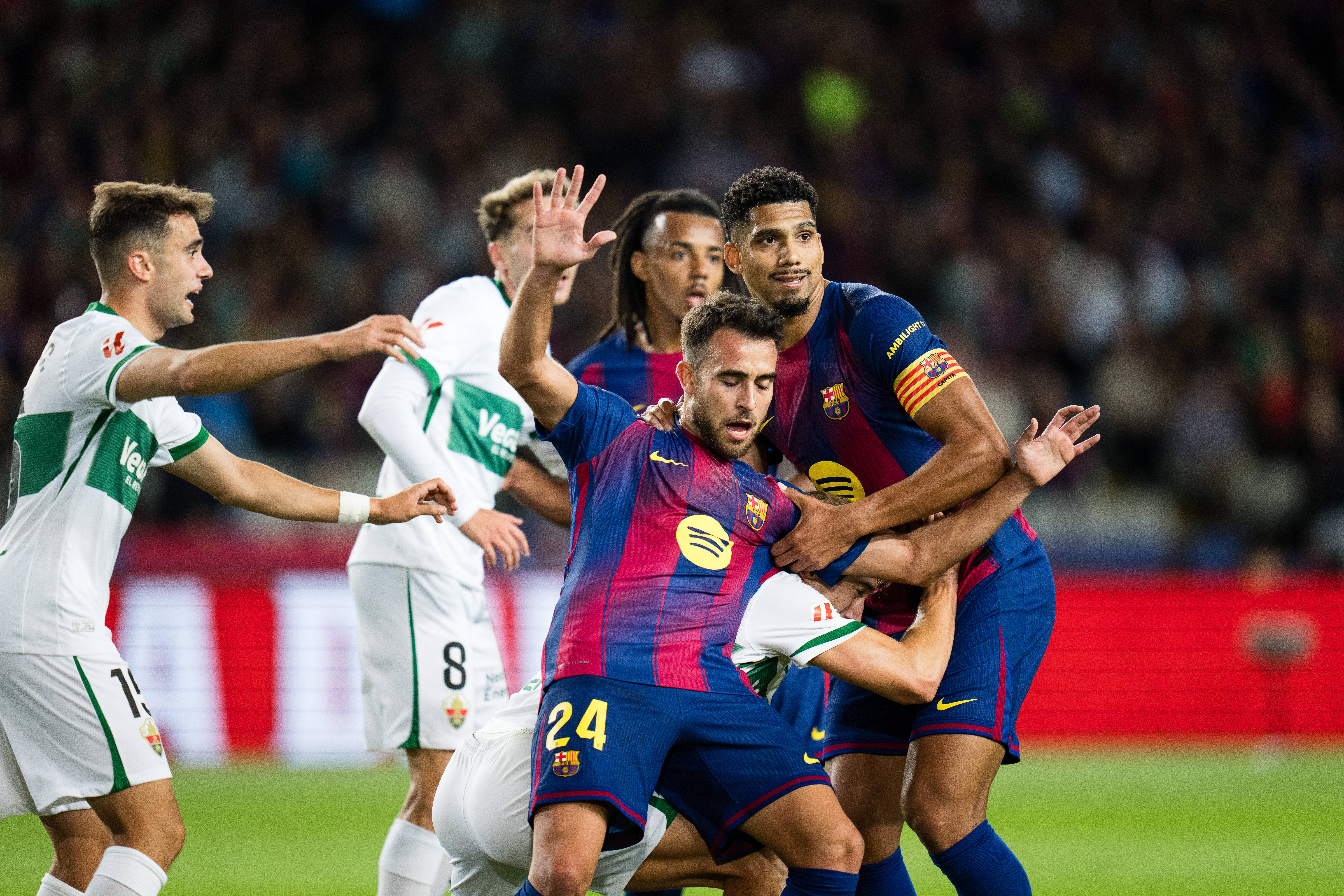 Spanish LaLiga EA Sports FC Barcelona, Barca v Elche CF in Barcelona, Spain. FC Barcelona player 24 Eric Garcia and 4 Ronald Araujo competing during LaLiga EA Sports match between FC Barcelona and Elche CF in Estadi Olimpic Lluis Companys, Barcelona, Spain, on November 2, 2025. Barcelona Estadi Olimpic Lluis Companys Barcelona Spain
2025.11.02 Barcelona
pilka nozna , liga hiszpanska
 FC Barcelona - Elche CF
Foto IMAGO/PressFocus

!!! POLAND ONLY !!!