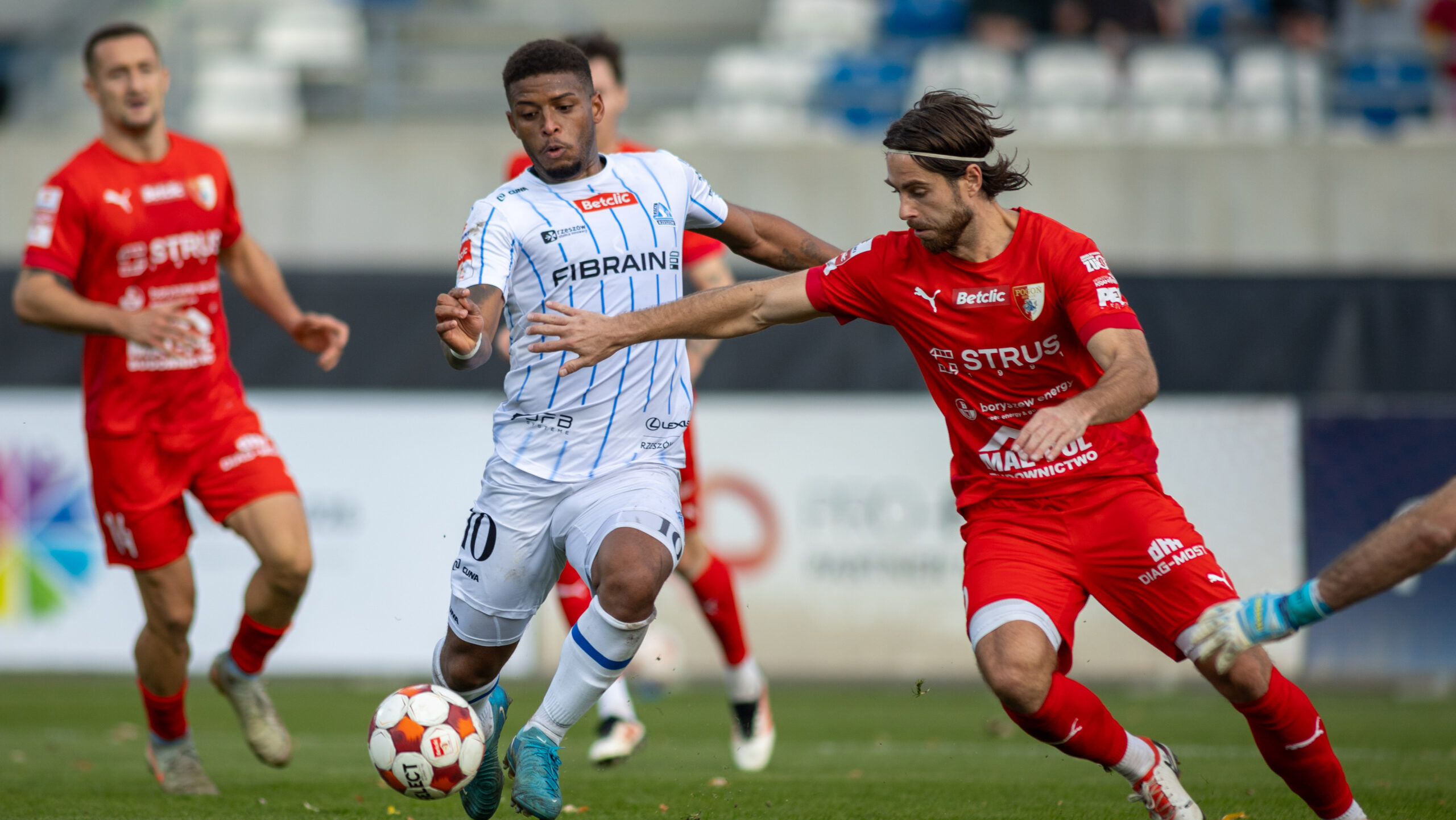 2025.11.02 Rzeszow
pilka nozna 15. kolejka Betclic 1 Liga Sezon 2025/2026 
Stal Rzeszow - Pogon Siedlce
N/z Jonathan Junior
Foto Michal Kedzierski / PressFocus

2025.11.02 Rzeszow
Football Polish league, second level Season 2025/2026 Stal Rzeszow - Pogon Siedlce
Jonathan Junior
Credit: Michal Kedzierski / PressFocus