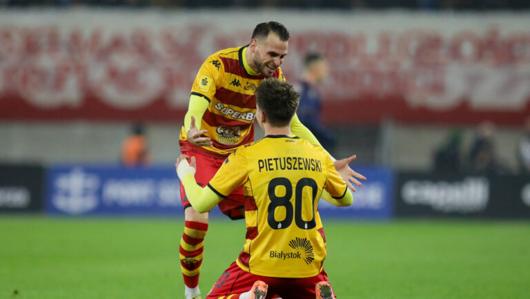 2025.11.09 Szczecin
pilka nozna PKO Ekstraklasa sezon 2025/2026
Pogon Szczecin - Jagiellonia Bialystok
N/z Oskar Pietruszewski Jesus Imaz Balleste
Foto Kasia Dzierzynska / PressFocus

2025.11.09 Szczecin
Football - Polish PKO Ekstraklasa season 2025/2026
Pogon Szczecin - Jagiellonia Bialystok
Oskar Pietruszewski Jesus Imaz Balleste
Credit: Kasia Dzierzynska / PressFocus